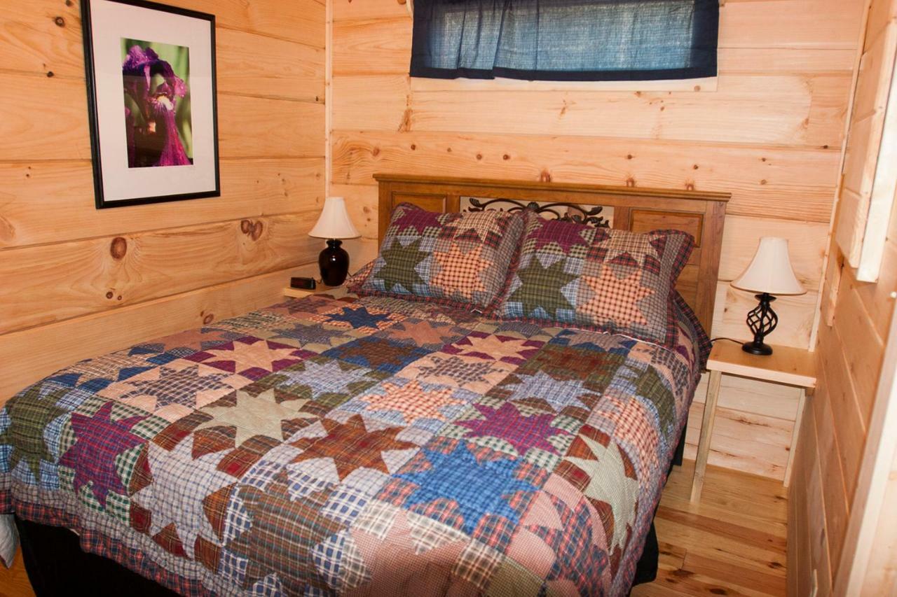 Вілла Pine Gables Cabins Лейк-Луре Екстер'єр фото